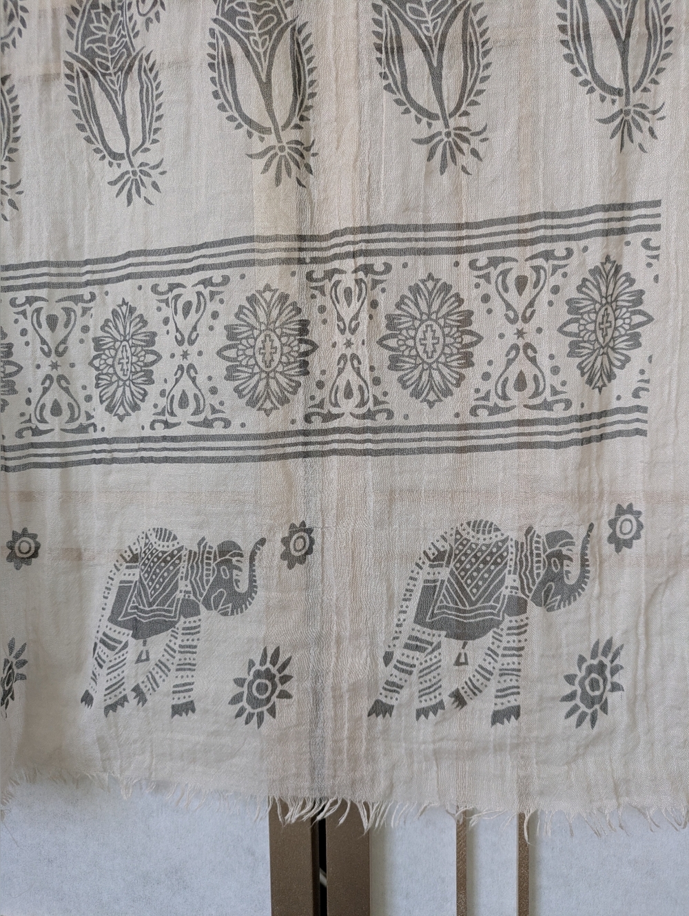 Elephant Scarf - Picture 4 of 4